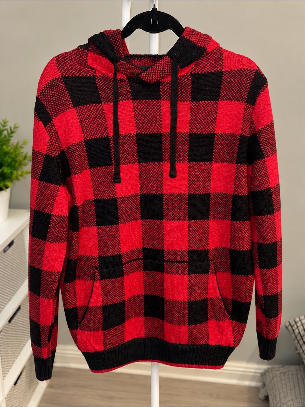 American Eagle Outfitters Red Black Plaid Hooded Sweater Size Small